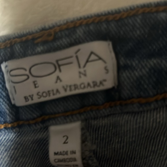 Size 2 - Picture 3 of 3